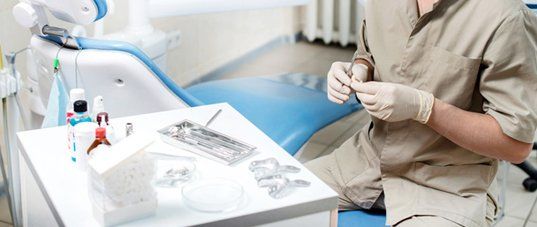 Dentist greeting a new patient at Mark A Antonis DDS